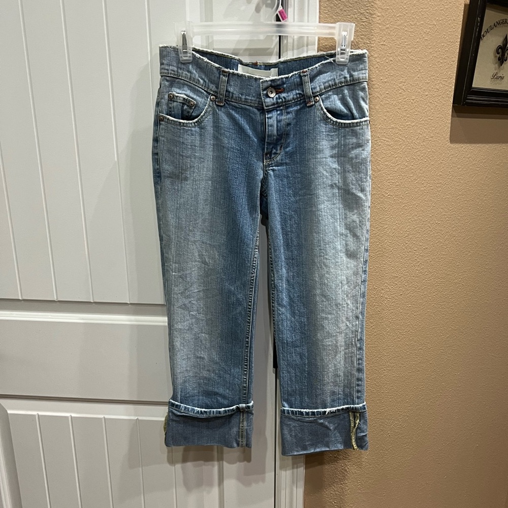 Massimo cropped denim jeans, yellow embroidered Detail pocket good condition